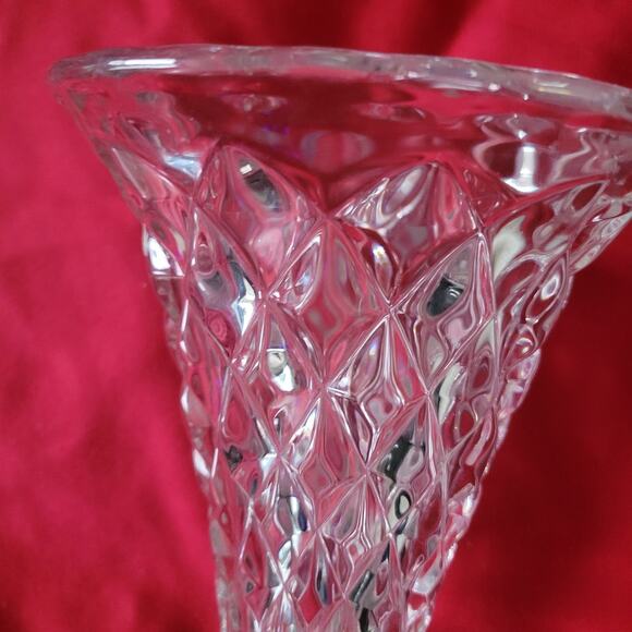 Pressed Glass Vase 10 inches Vase Pretty Geometric design - Picture 7 of 9